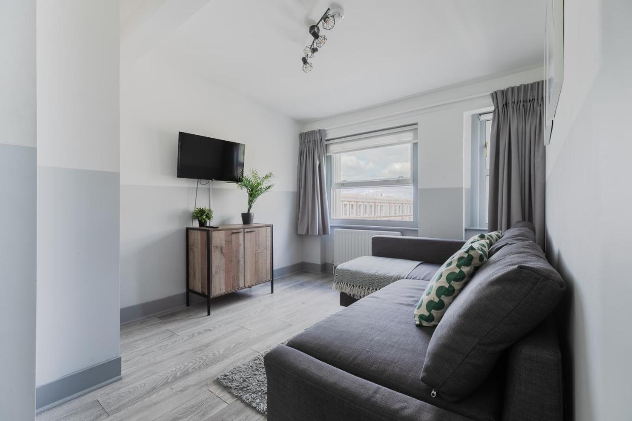 Modern Kensington Apartments London Exterior photo