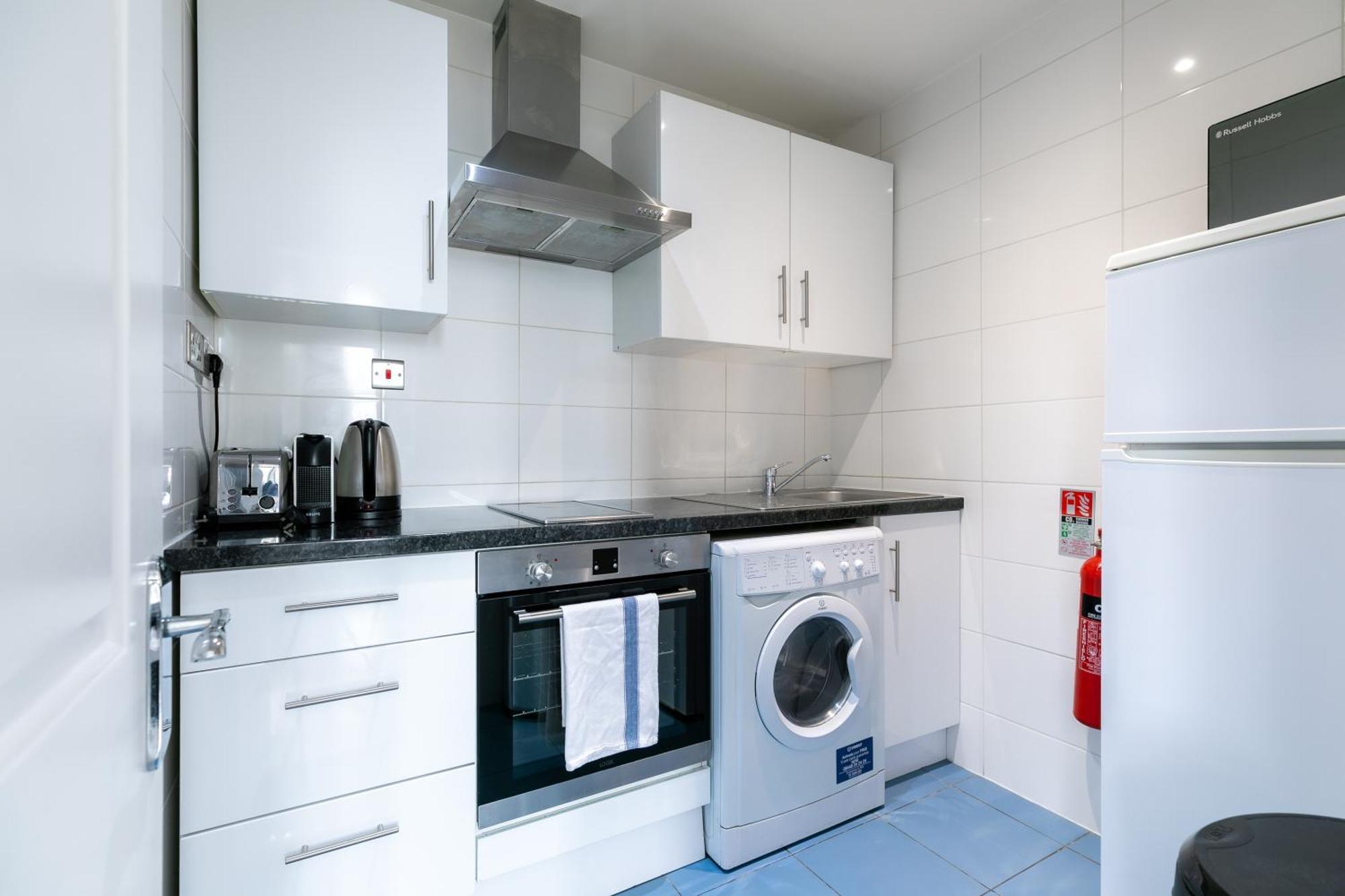 Modern Kensington Apartments London Exterior photo