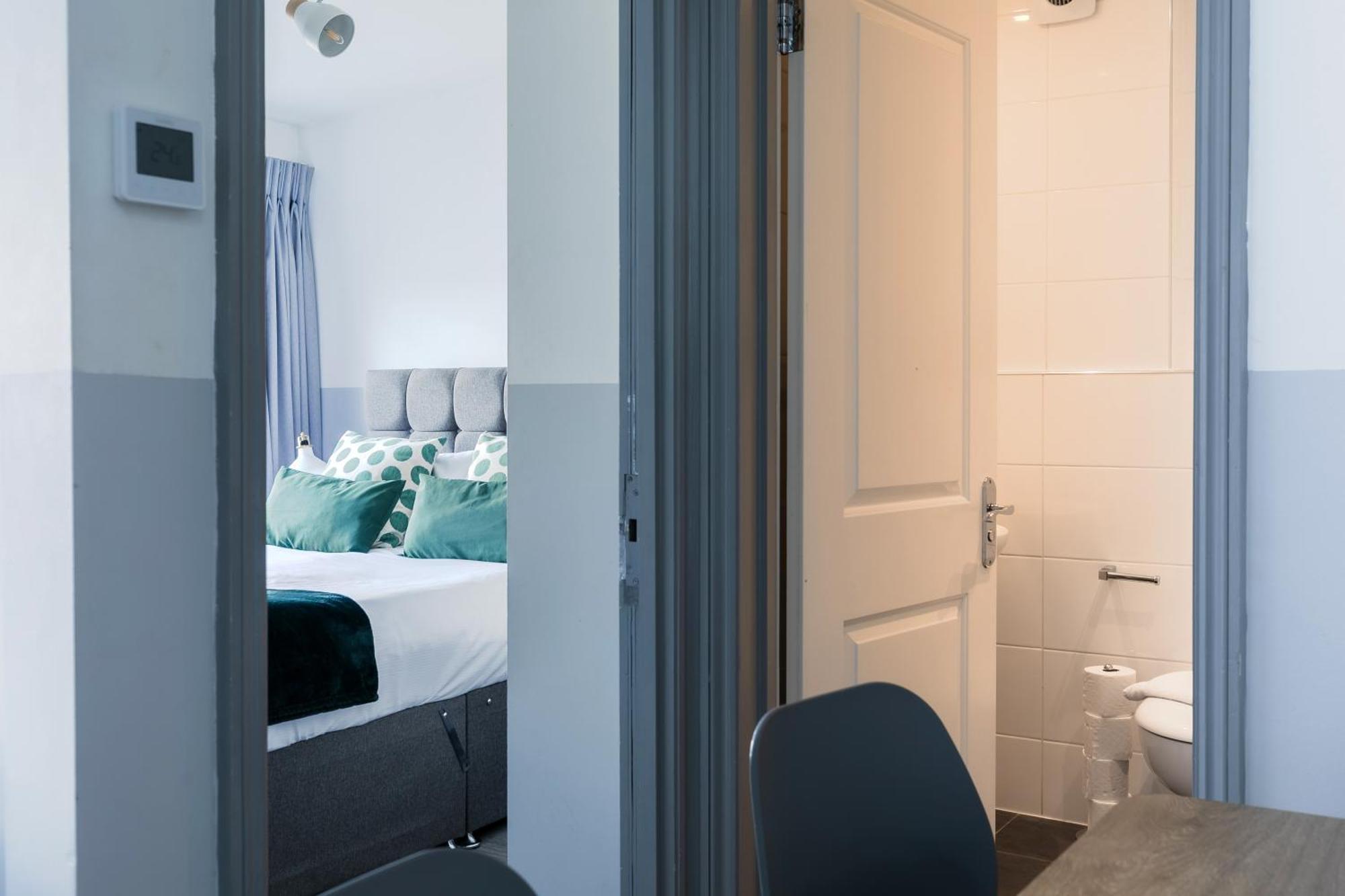 Modern Kensington Apartments London Exterior photo