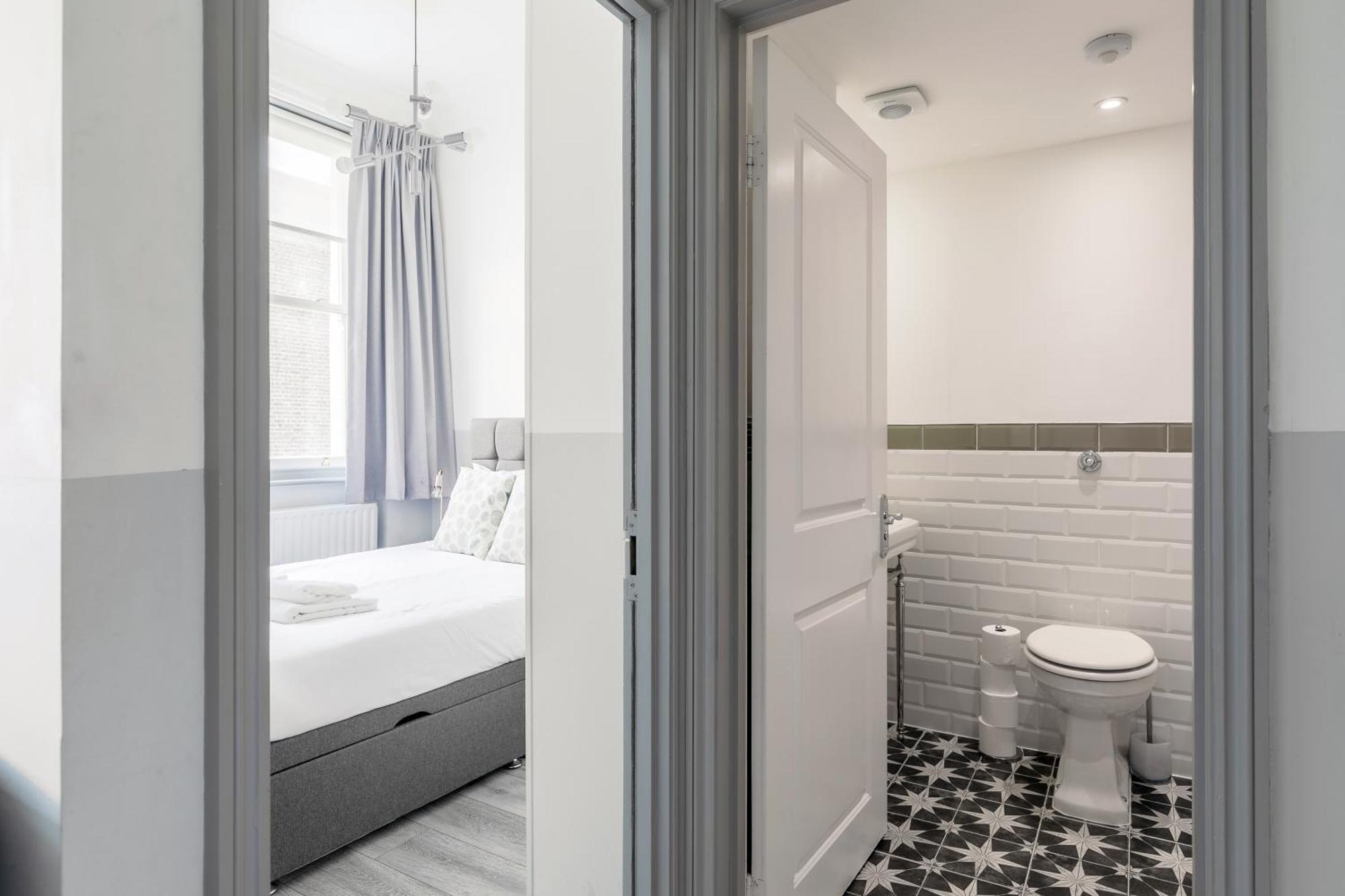 Modern Kensington Apartments London Exterior photo