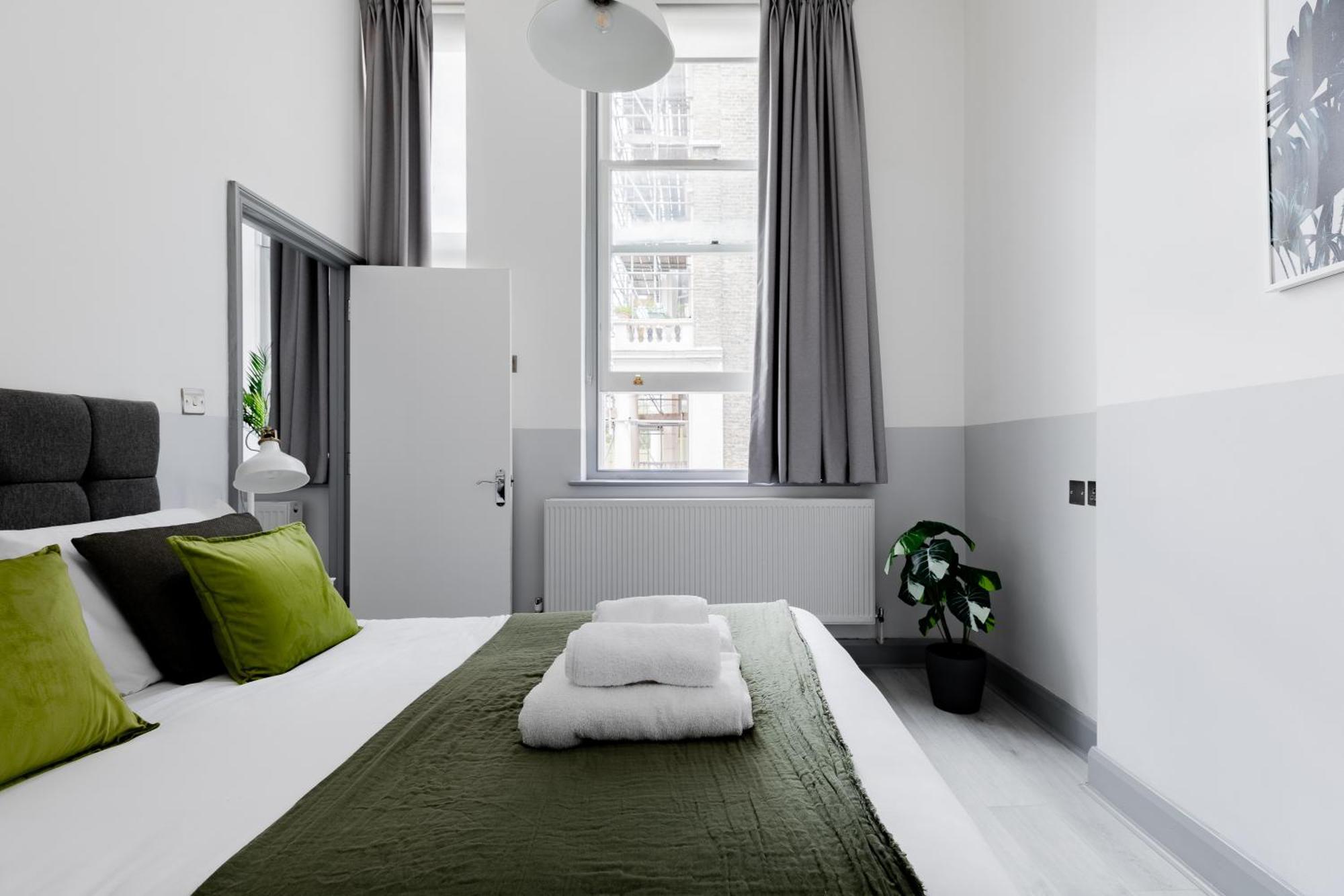 Modern Kensington Apartments London Exterior photo