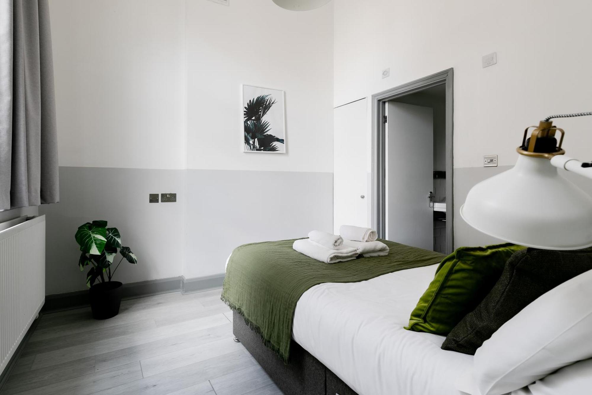 Modern Kensington Apartments London Exterior photo