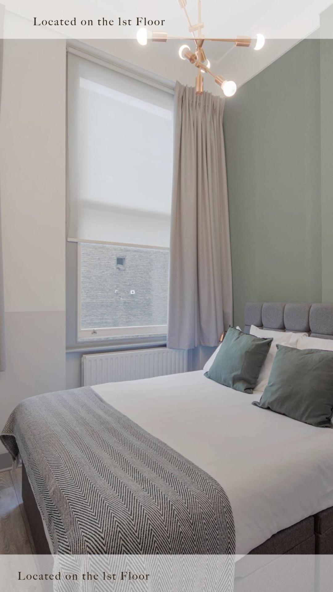 Modern Kensington Apartments London Room photo